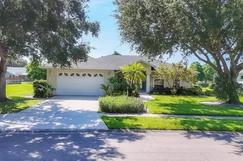 5786 Sandy Pointe Dr, Sarasota, FL 34233