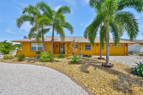1801 El Rio Dr, Sun City Center, FL 33573