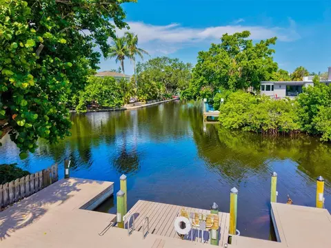 5012 Higel Ave, Sarasota, FL 34242
