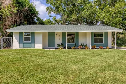 2004 52nd Ave W, Bradenton, FL 34207