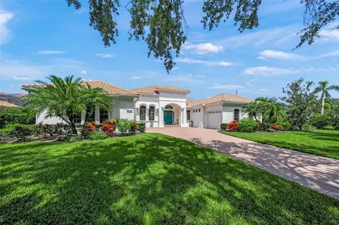 3548 Founders Club Dr, Sarasota, FL 34240
