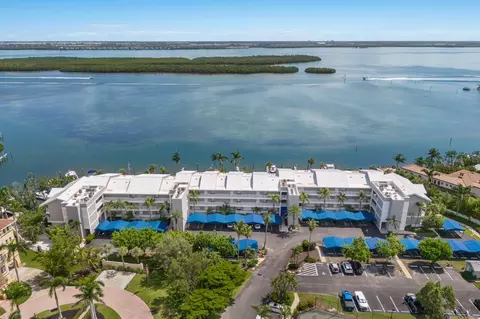 615 Dream Island Pl #304, Longboat Key, FL 34228