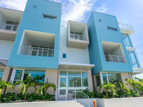1343 4th St #101, Sarasota, FL 34236