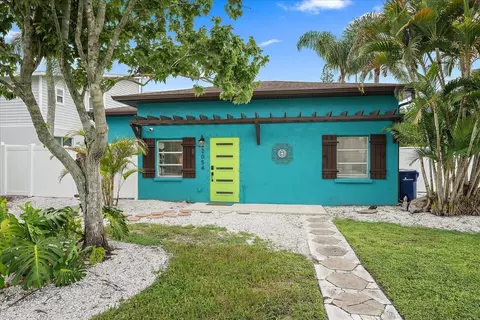 2054 Roselawn St, Sarasota, FL 34231