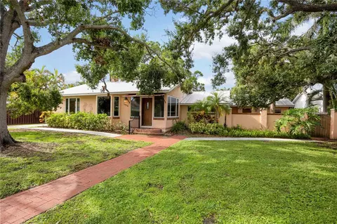 1926 Morris St, Sarasota, FL 34239