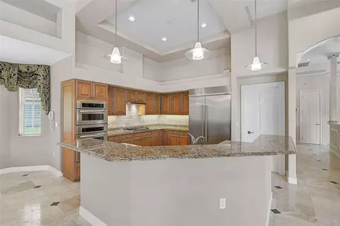 Kitchen - 852 Macewen Dr, Osprey, FL 34229 photo 3 of 4