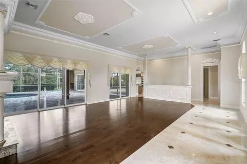 Living - 852 Macewen Dr, Osprey, FL 34229 photo 1 of 8