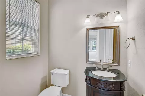 Bath - 852 Macewen Dr, Osprey, FL 34229 photo 1 of 7