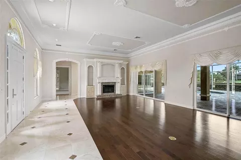 Living - 852 Macewen Dr, Osprey, FL 34229 photo 3 of 8