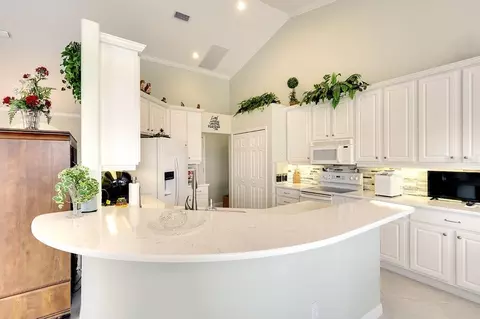 Kitchen - 6112 90th Avenue Cir E, Parrish, FL 34219 photo 1 of 4