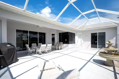 Exterior - 6112 90th Avenue Cir E, Parrish, FL 34219 photo 6 of 10