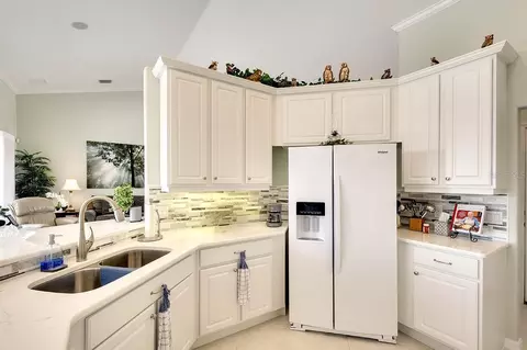 Kitchen - 6112 90th Avenue Cir E, Parrish, FL 34219 photo 2 of 4