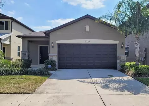 5225 Fallen Leaf Dr, Riverview, FL 33578