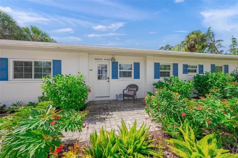 307 57th St, Holmes Beach, FL 34217