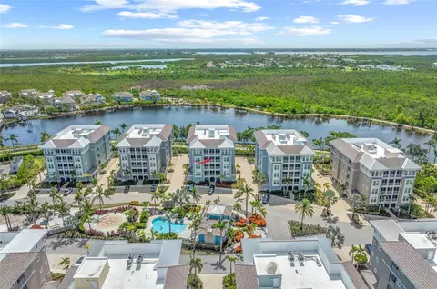 387 Aruba Cir #301, Bradenton, FL 34209
