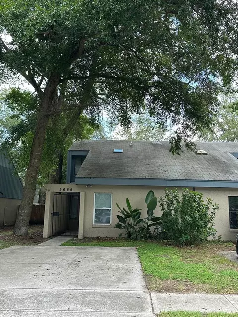 5659 Pinehill Ln, Jacksonville, FL 32244
