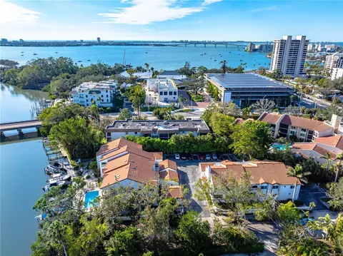858 Hudson Ave #858, Sarasota, FL 34236