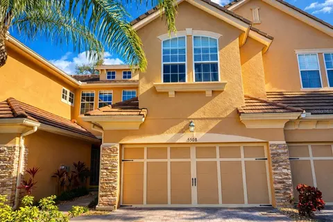 5508 Napa Dr, Sarasota, FL 34243