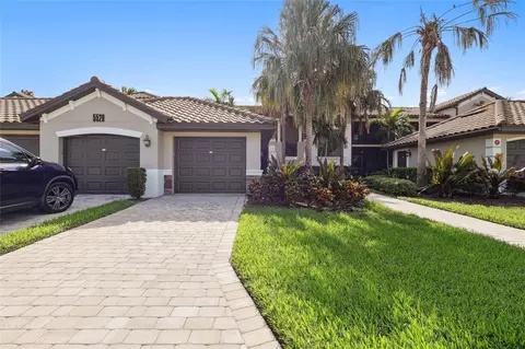5528 Palmer Cir #203, Bradenton, FL 34211