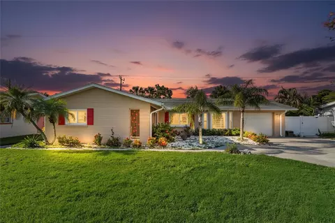 2410 Britannia Rd, Sarasota, FL 34231