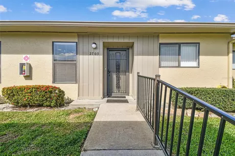 2703 60th Avenue Plz N, Bradenton, FL 34207