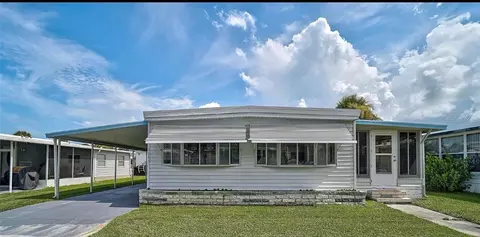 2243 Palazza Dr, Sarasota, FL 34238