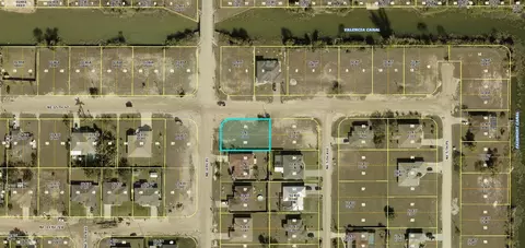 1429 NE 4th Pl, Cape Coral, FL 33909