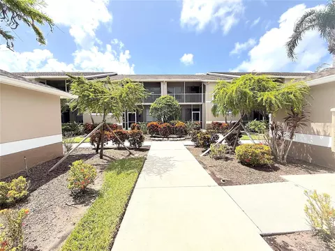 5330 Hyland Hills Ave #2314, Sarasota, FL 34241