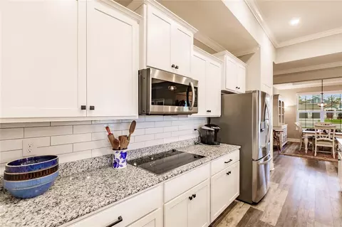 Kitchen - 1728 Twin Rivers Trl, Parrish, FL 34219 photo 2 of 5