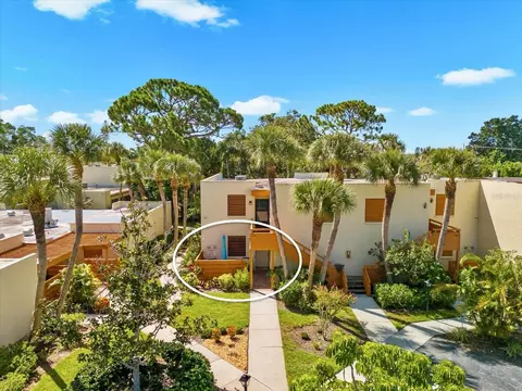 207 Pineneedle Dr #207, Bradenton, FL 34210