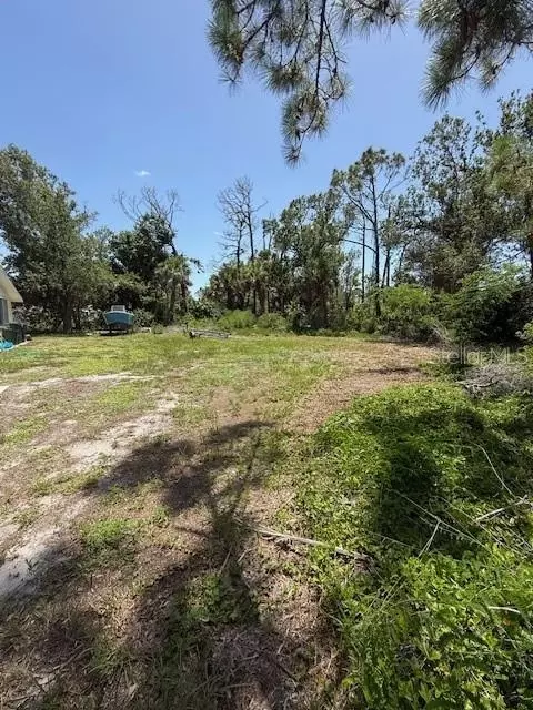 1511 Lakeview Pl, Englewood, FL 34223