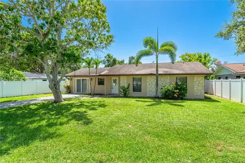 5672 Lockwood Ridge Rd, Sarasota, FL 34231