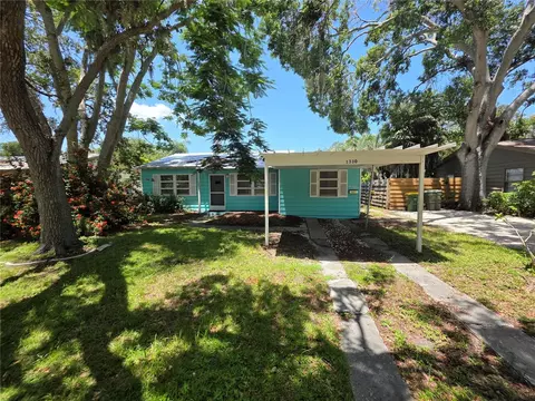 1330 Rhodes Ave, Sarasota, FL 34239
