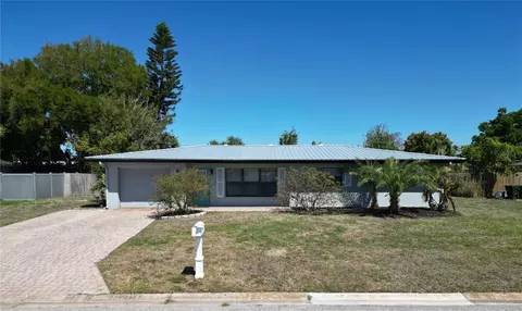 3013 Jennings Dr, Sarasota, FL 34239