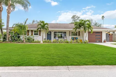 2266 Sunnyside Ln, Sarasota, FL 34239
