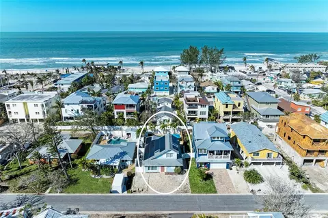 2210 Avenue B, Bradenton Beach, FL 34217