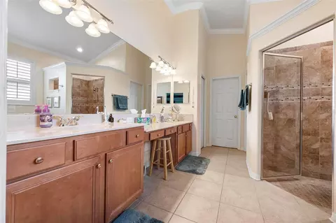 Bath - 6215 90th Avenue Cir E, Parrish, FL 34219 photo 3 of 4