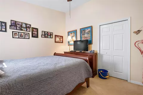 Bedroom - 6215 90th Avenue Cir E, Parrish, FL 34219 photo 2 of 10