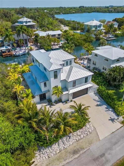 130 Burns Rd, Terra Ceia, FL 34250