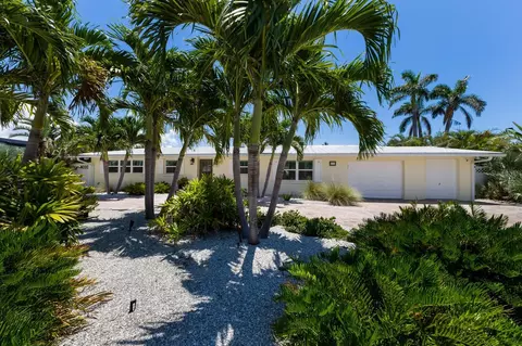 519 71st St, Holmes Beach, FL 34217