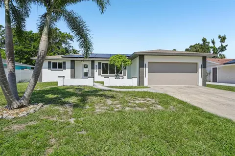 924 69th St NW, Bradenton, FL 34209