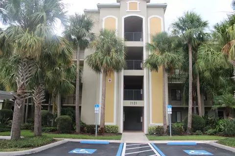 7121 River Hammock Dr #302, Bradenton, FL 34212