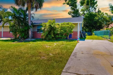 544 Briarwood Rd, Venice, FL 34293
