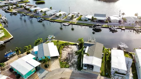 314 Bahama Dr, Palmetto, FL 34221