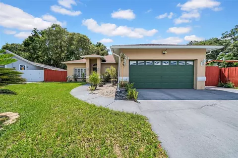 8706 N Temple Ave, Tampa, FL 33617
