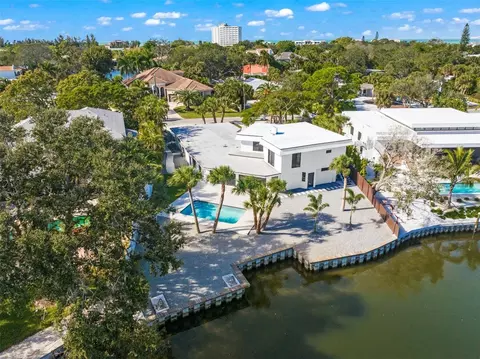 4915 Primrose Path, Sarasota, FL 34242