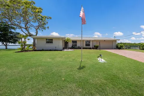 10419 Spoonbill Rd W, Bradenton, FL 34209