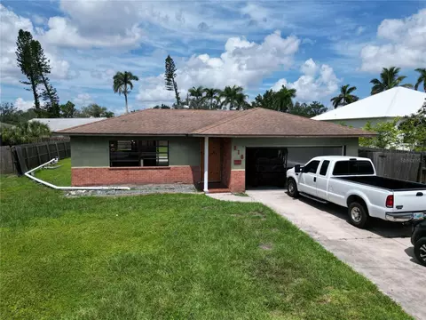 216 24th St NE, Bradenton, FL 34208
