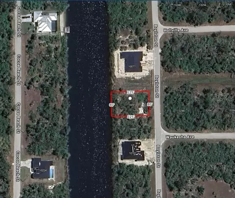 10091 Boylston St, Port Charlotte, FL 33981