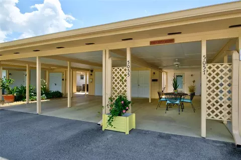 5055 Live Oak Cir, Bradenton, FL 34207